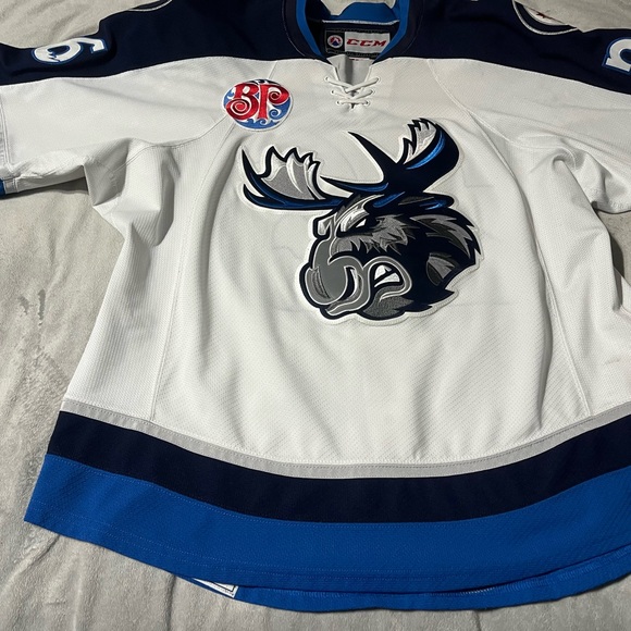 Brandon tanev game worn hockey jersey with cert of authenticity - Picture 5 of 11